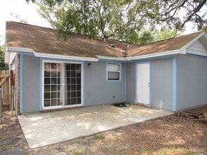 7804 Oak Forest Dr in Pensacola, FL - Building Photo - Building Photo