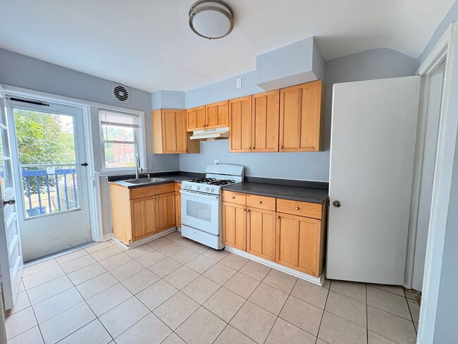 1236 Stella Dr in Baltimore, MD - Foto de edificio - Building Photo