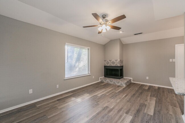 3319 W 5th St in Fort Worth, TX - Foto de edificio - Building Photo