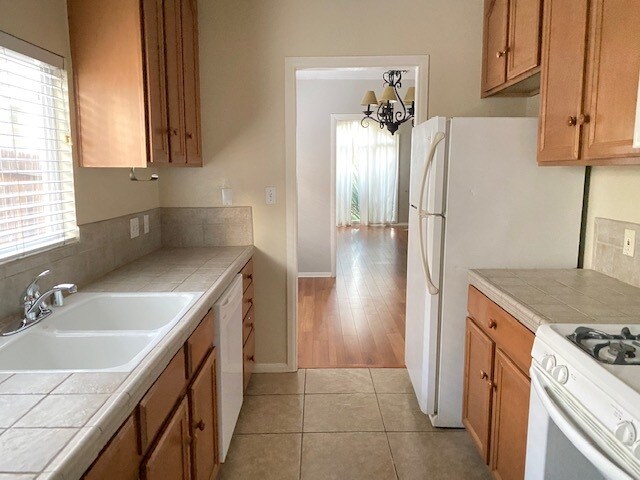 1033 Havenhurst Dr in West Hollywood, CA - Building Photo - Building Photo