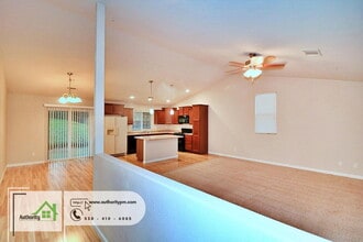 2381 Yellow Finch Way in Anderson, CA - Building Photo - Building Photo