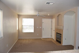 8148 Finch Feather St in Las Vegas, NV - Building Photo - Building Photo