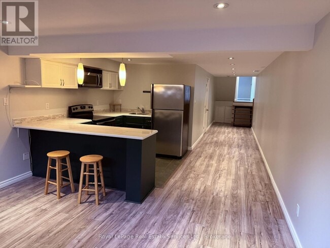 33 Belleview Dr in Orangeville, ON - Building Photo - Building Photo