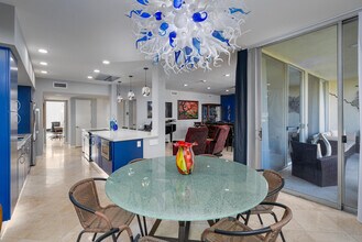 449 Desert Lakes Dr in Palm Springs, CA - Building Photo - Building Photo