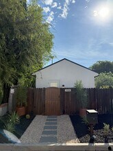 5918 Hinton Ave in Los Angeles, CA - Building Photo - Building Photo