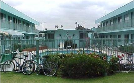 Casa Cerise Apartments in Hawthorne, CA - Foto de edificio - Building Photo