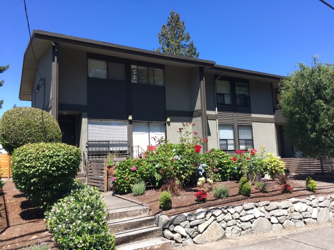 9701 Woodlawn Ave N in Seattle, WA - Building Photo - Building Photo
