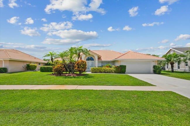 12815 Kingsway Rd in Wellington, FL - Building Photo - Building Photo