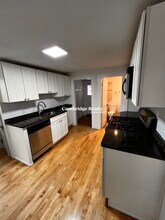 40 Pond St in Natick, MA - Foto de edificio - Building Photo