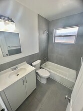 7624 Pembroke Rd in Miramar, FL - Building Photo - Building Photo