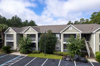 Amelia Lakes Luxury Condominiums in Fernandina Beach, FL - Building Photo - Building Photo