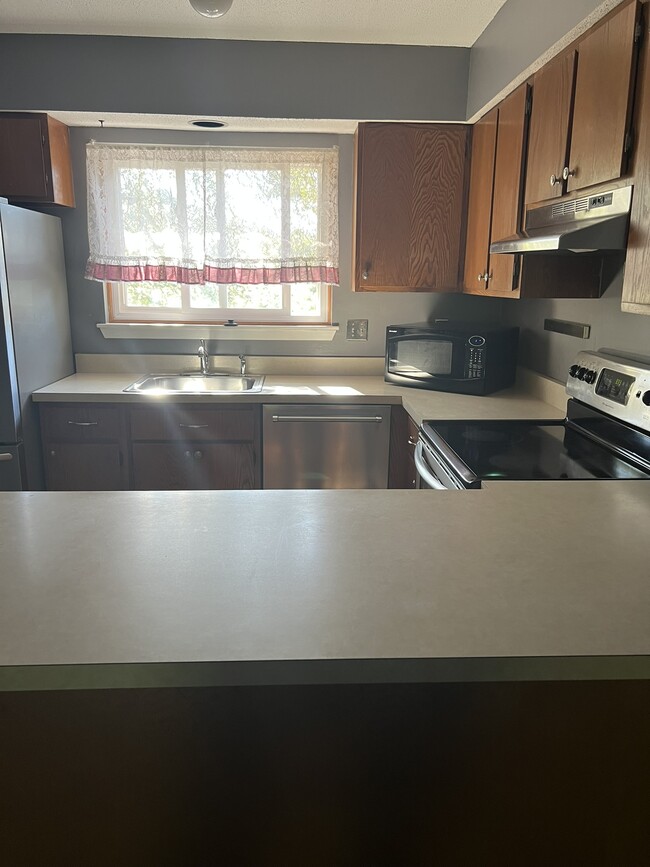60 Old Town Rd 204, Unit c/o 217DRT LLC in Vernon, CT - Foto de edificio - Building Photo