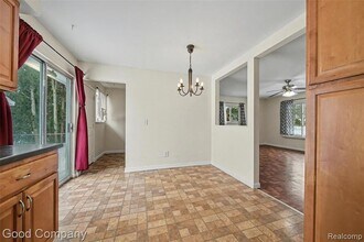 2829 Wall St in Keego Harbor, MI - Building Photo - Building Photo