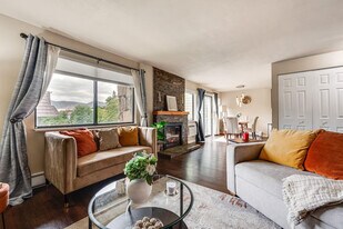 3315 Chisholm Trail in Boulder, CO - Building Photo