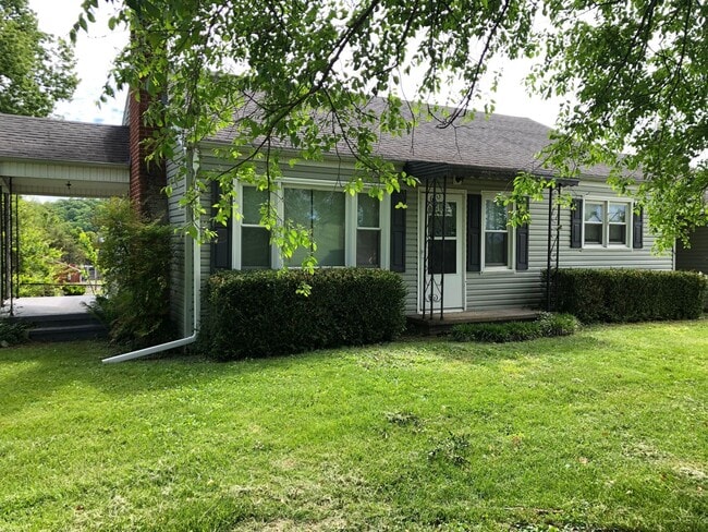 131 Cooks Valley Rd in Kingsport, TN - Building Photo - Building Photo