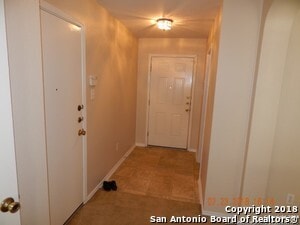 7127 Comet Manor in San Antonio, TX - Building Photo - Building Photo
