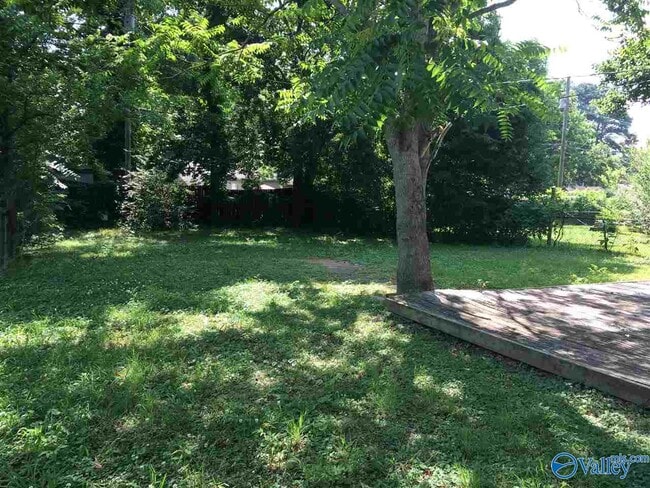 1020 Fairway Dr NW in Huntsville, AL - Foto de edificio - Building Photo