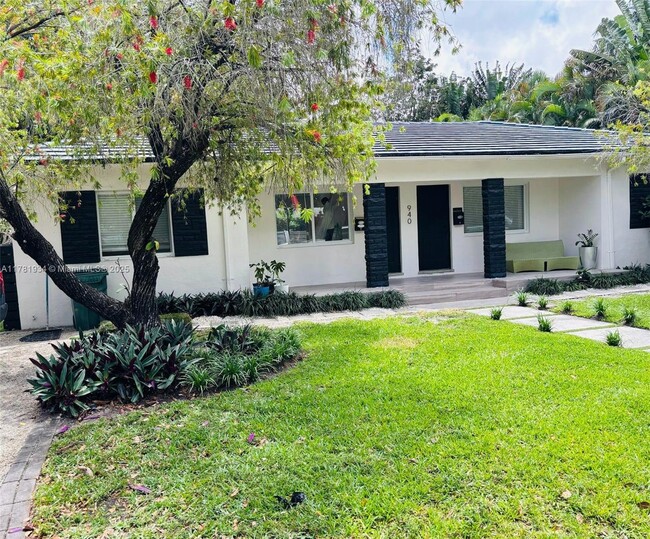property at 940 NE 121st St
