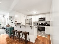 165 W 6th St, Unit A in Boston, MA - Building Photo - Building Photo