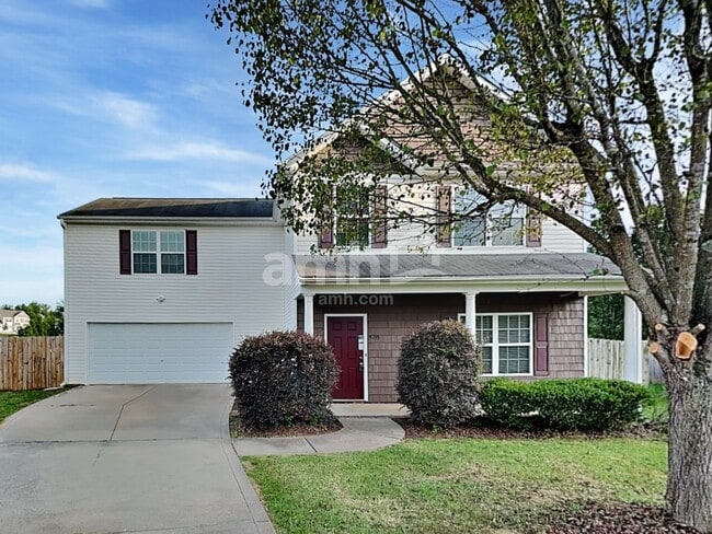 property at 5935 Eastridge Ct