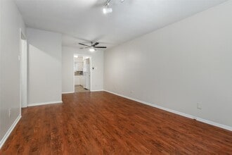 7549 Brentcove Cir in Dallas, TX - Building Photo - Building Photo
