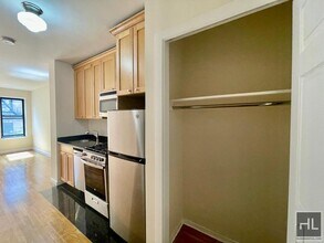 283 Mott St in New York, NY - Building Photo - Building Photo