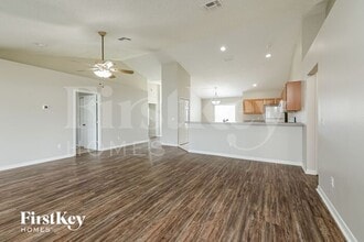 1954 Manatee Dr in Poinciana, FL - Building Photo - Building Photo