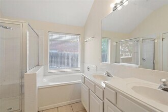 11214 Amaranth Ln in Austin, TX - Building Photo - Building Photo