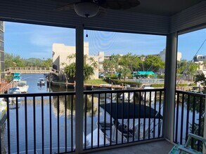 4 Royal Palm Way in Boca Raton, FL - Building Photo - Building Photo