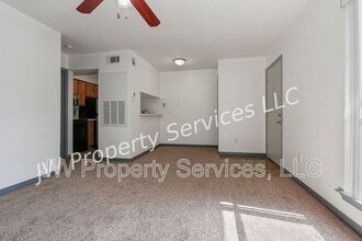 4101 Hessmer Ave in Metairie, LA - Building Photo - Building Photo