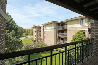 Parkside at Estabrook in Milwaukee, WI - Building Photo - Interior Photo