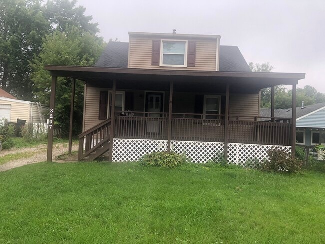 3207 Alpena St in Burton, MI - Building Photo - Building Photo
