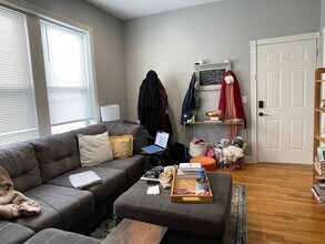 1712 N Washtenaw Ave in Chicago, IL - Building Photo - Building Photo