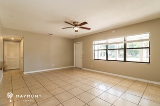 12201 106th St in Largo, FL - Building Photo - Building Photo