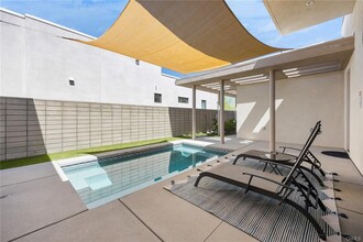 825 Fountain Dr in Palm Springs, CA - Building Photo - Building Photo