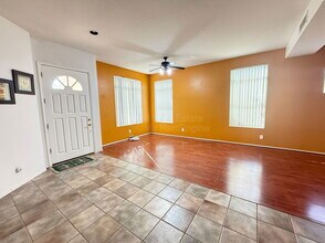 9786 S La Rosa Dr in Tempe, AZ - Building Photo - Building Photo