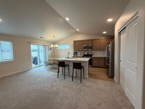 19255 Osane Wy in Caldwell, ID - Building Photo - Building Photo