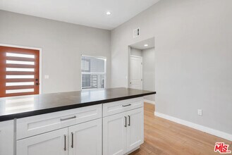 5461 Geer Ave in Los Angeles, CA - Building Photo - Building Photo