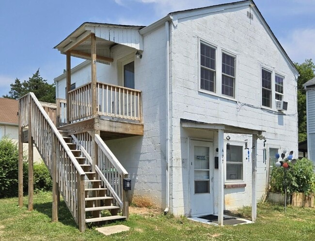 property at 407 9th St NW
