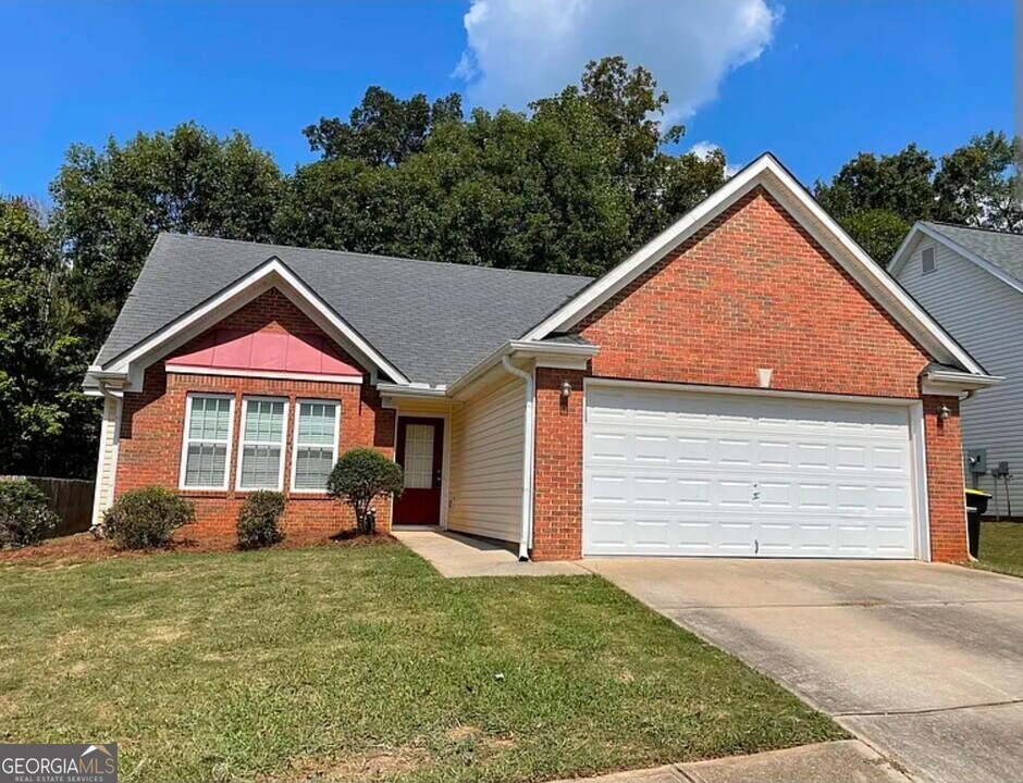 25 Grier Ln in Newnan, GA - Building Photo