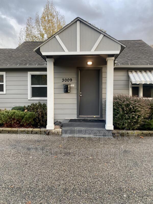property at 3009 W Overland Rd