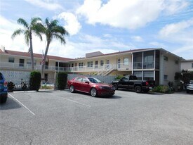 509 E Venice Ave in Venice, FL - Building Photo