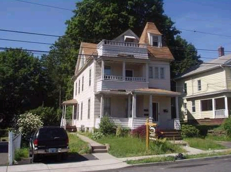 82 North Ave in Meriden, CT - Foto de edificio