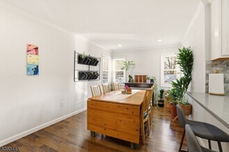 214 S Valley Rd in West Orange, NJ - Building Photo - Building Photo