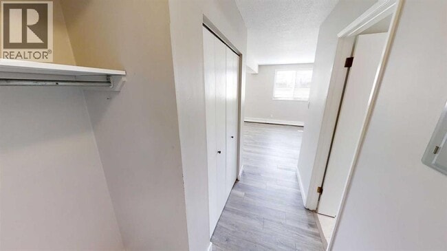 10105-10107 107 Ave in Grande Prairie, AB - Building Photo - Building Photo