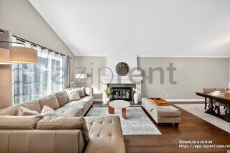 353 S Heatherstone St in Orange, CA - Building Photo - Building Photo