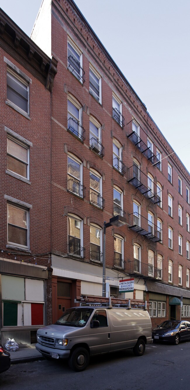 82 Prince St