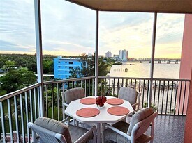 2743 First St in Ft. Myers, FL - Building Photo