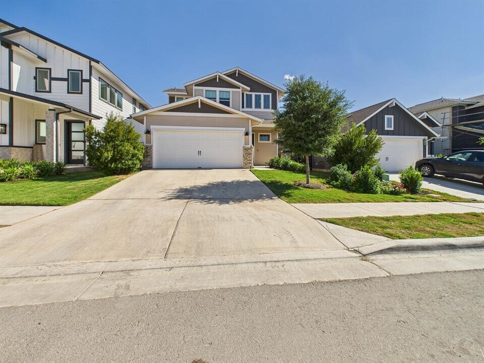 7602 Bardstown Wy in Austin, TX - Building Photo