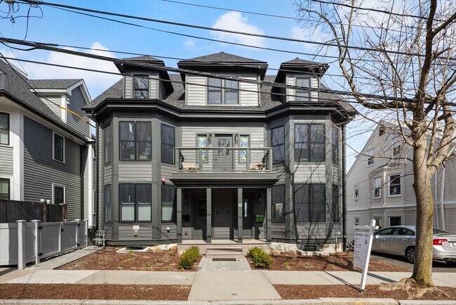 147 Mason Ter, Unit #1